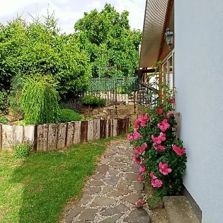 V Tučapech 96 Casa de Férias *